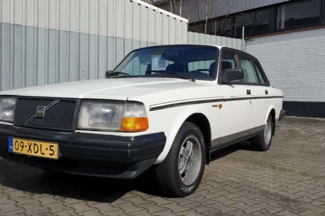 Volvo 240 (1988)