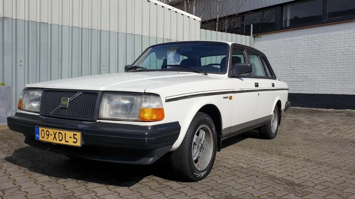 Volvo 240 (1988) — foto 1