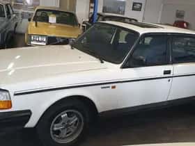 Volvo 240 (1988) thumbnail 11