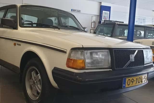 Volvo 240 (1988) thumbnail 17