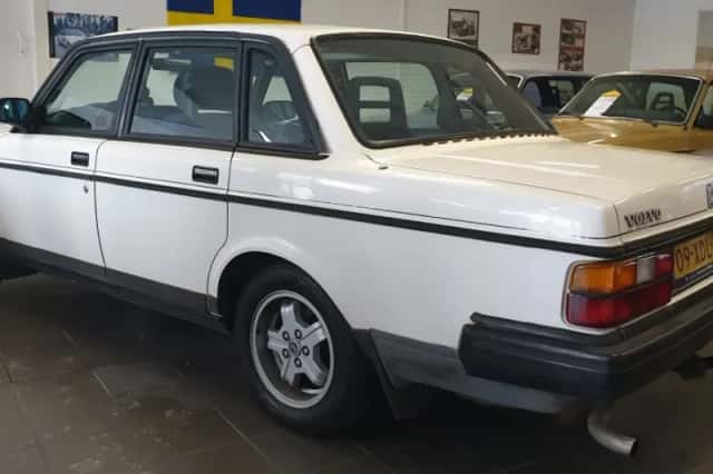 Volvo 240 (1988) thumbnail 18