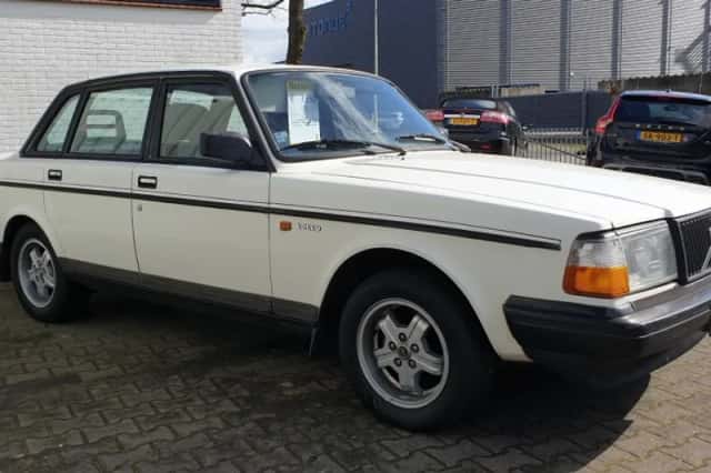 Volvo 240 (1988) thumbnail 4
