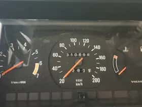 Volvo 240 (1988) thumbnail 35