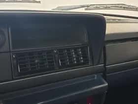 Volvo 240 (1988) thumbnail 37