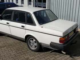 Volvo 240 (1988) thumbnail 7