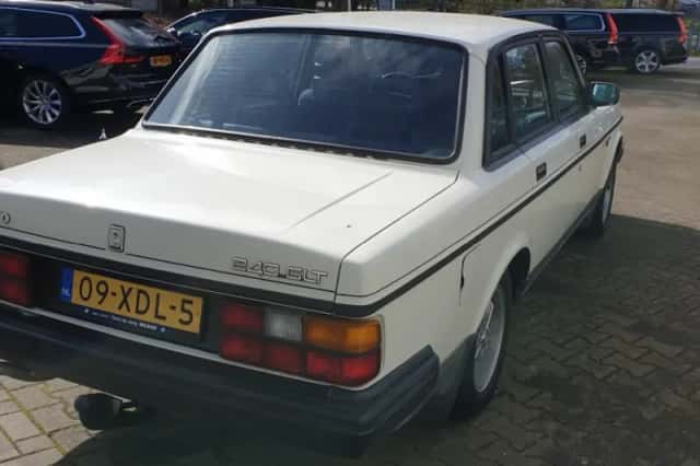 Volvo 240 (1988) thumbnail 8