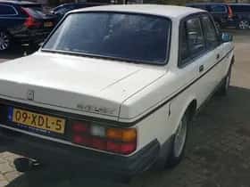 Volvo 240 (1988) thumbnail 8