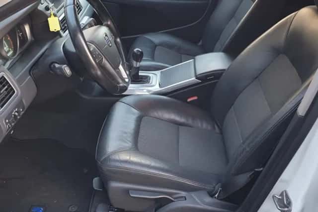 Volvo V70 (2014) thumbnail 25