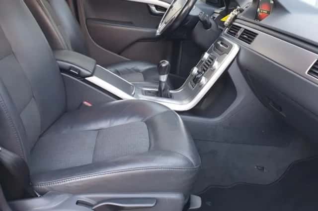 Volvo V70 (2014) thumbnail 30