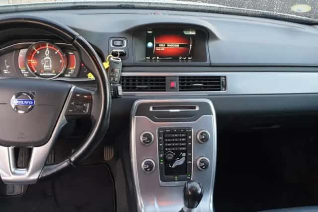 Volvo V70 (2014) thumbnail 36