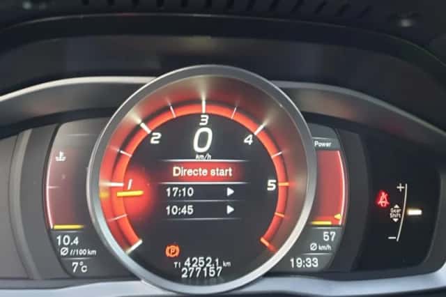 Volvo V70 (2014) thumbnail 40