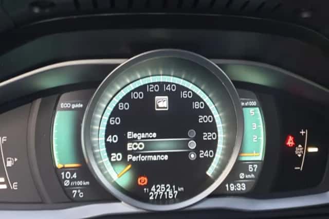 Volvo V70 (2014) thumbnail 41