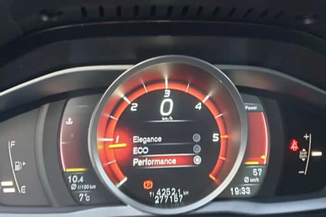 Volvo V70 (2014) thumbnail 43