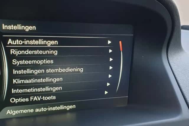 Volvo V70 (2014) thumbnail 54