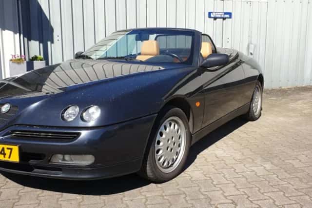 Alfa Romeo Spider (1998) thumbnail 1