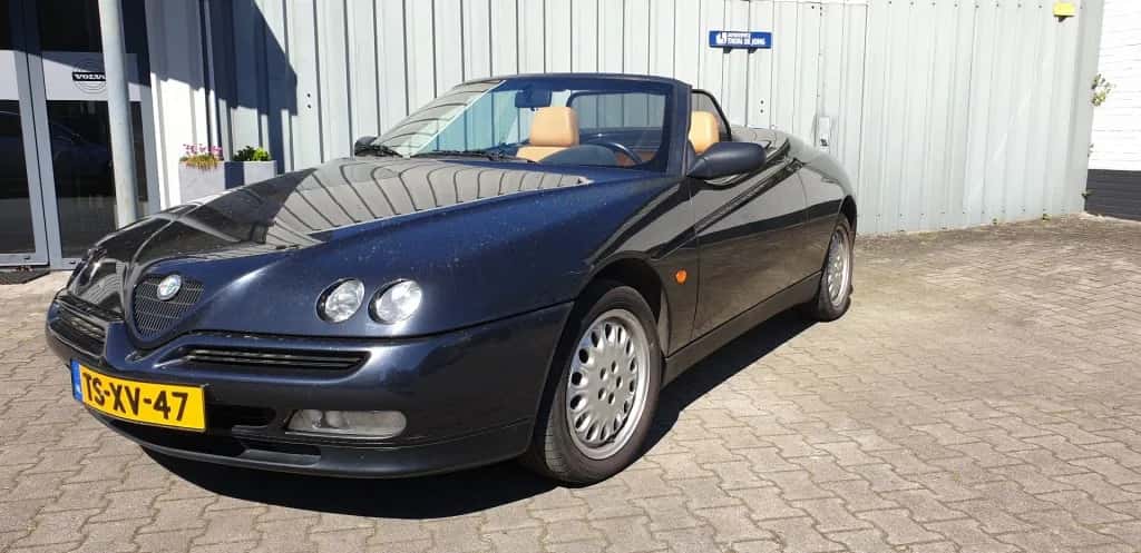 Alfa Romeo Spider (1998) — foto 1