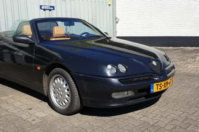Alfa Romeo Spider (1998) thumbnail 2