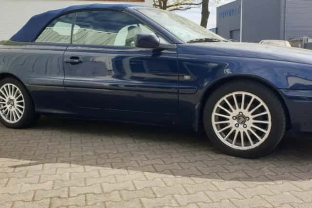 Volvo C70 (2001) thumbnail 12