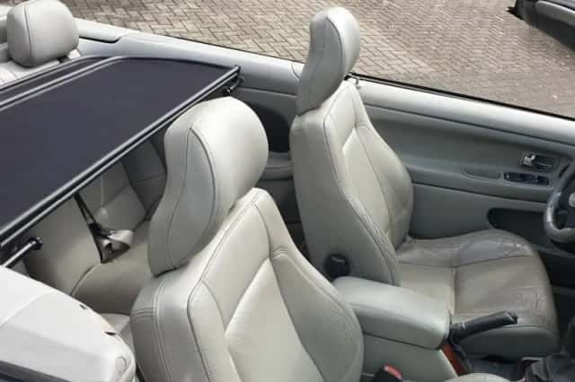 Volvo C70 (2001) thumbnail 17