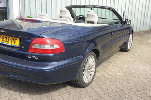 Volvo C70 (2001) thumbnail 7