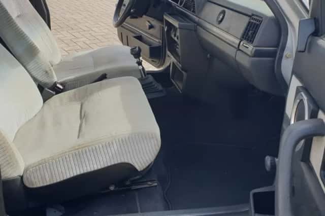 Volvo 244 (1981) thumbnail 43