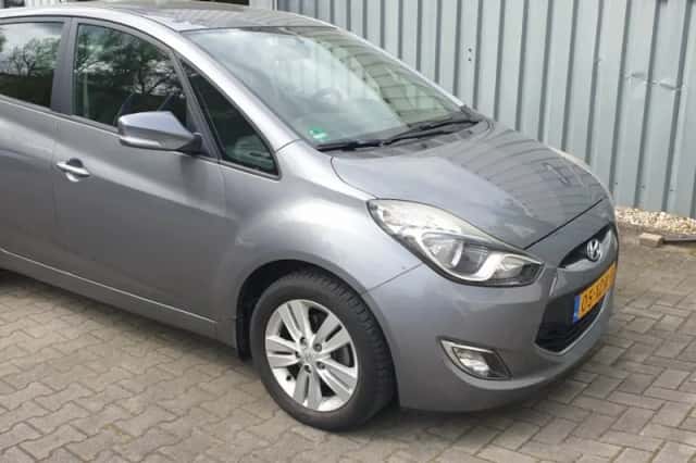 Hyundai ix20 (2012) thumbnail 3