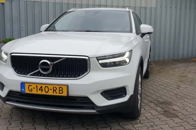 Volvo XC40 (2019) thumbnail 14