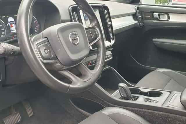 Volvo XC40 (2019) thumbnail 24