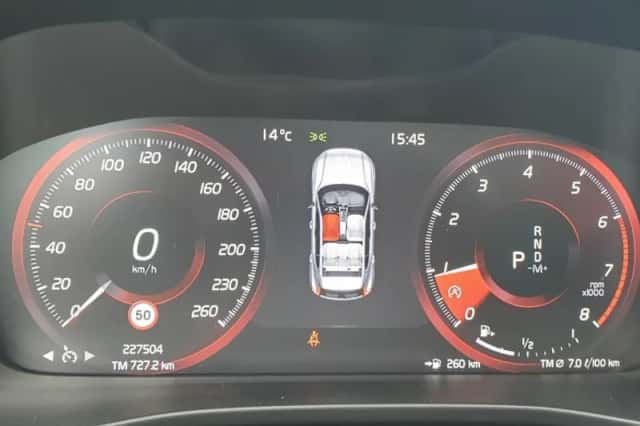 Volvo XC40 (2019) thumbnail 43