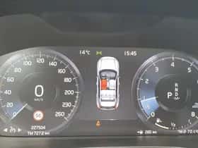 Volvo XC40 (2019) thumbnail 44