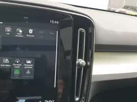 Volvo XC40 (2019) thumbnail 46