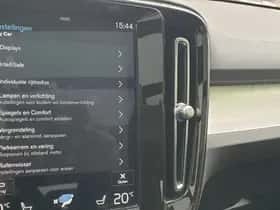 Volvo XC40 (2019) thumbnail 49