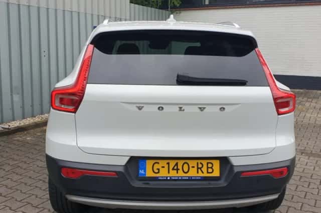 Volvo XC40 (2019) thumbnail 9
