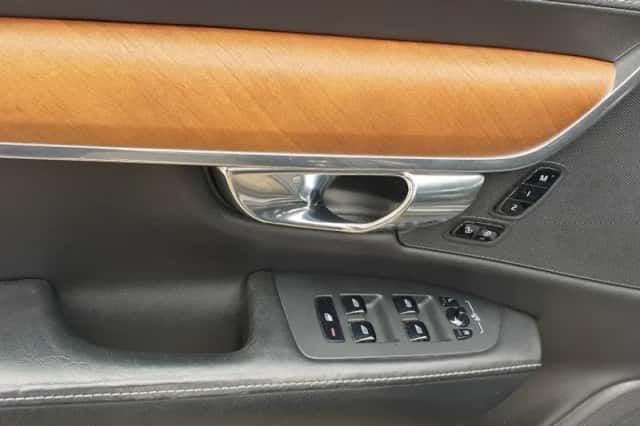 Volvo S90 (2019) thumbnail 32