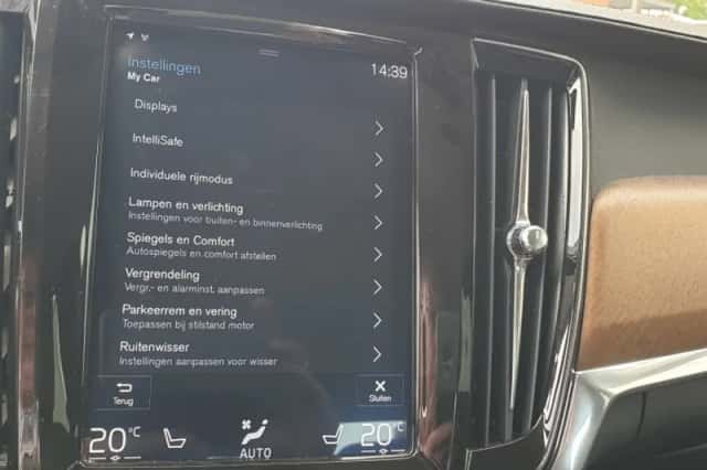 Volvo S90 (2019) thumbnail 49