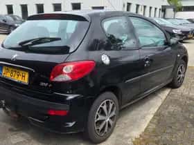 Peugeot 206 (2010) thumbnail 4