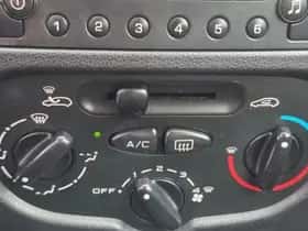 Peugeot 206 (2010) thumbnail 10