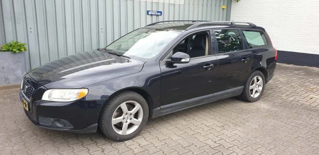 Volvo V70 (2008) — foto 1