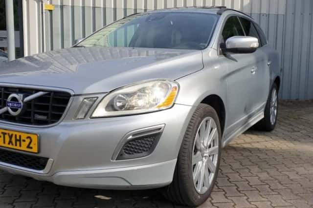 Volvo XC60 (2012) thumbnail 2