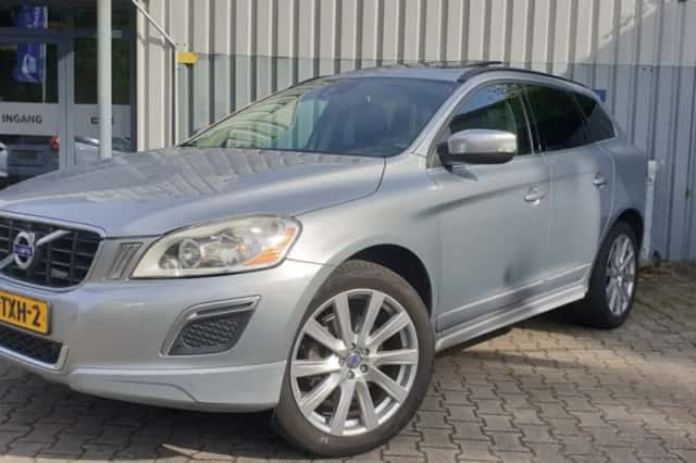 Volvo XC60 (2012) thumbnail 4