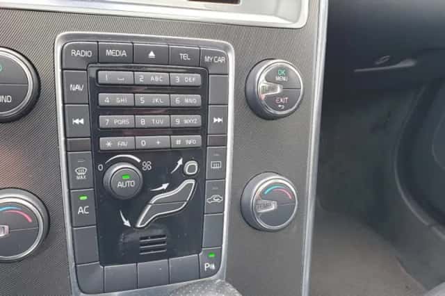 Volvo XC60 (2012) thumbnail 39