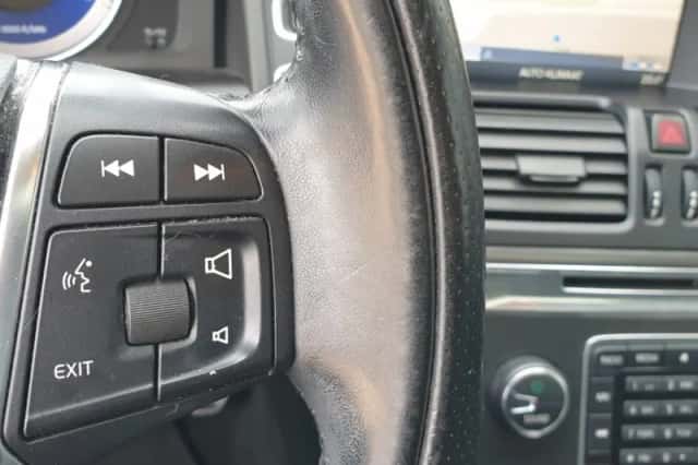 Volvo XC60 (2012) thumbnail 48