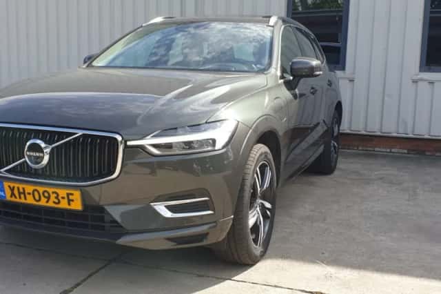 Volvo XC60 (2019) thumbnail 1