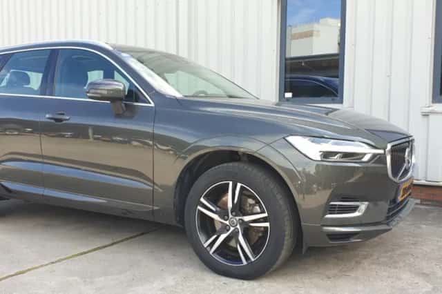 Volvo XC60 (2019) thumbnail 4