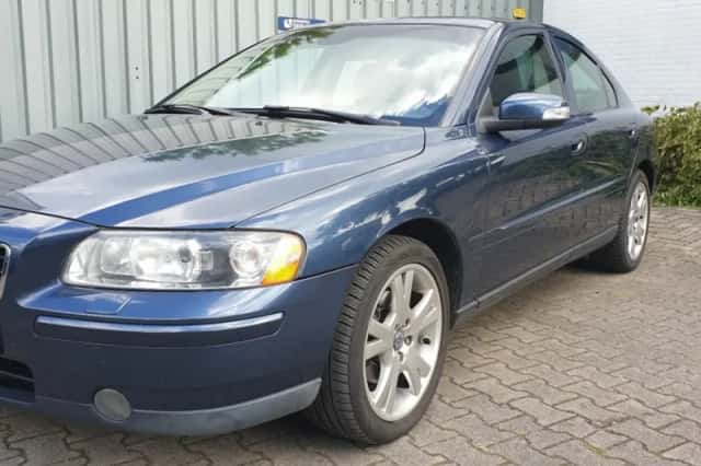 Volvo S60 (2008) thumbnail 3