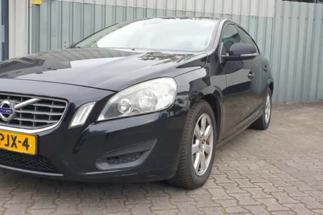 Volvo S60 (2011) thumbnail 1