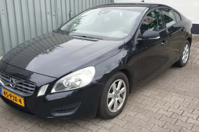 Volvo S60 (2011) thumbnail 4