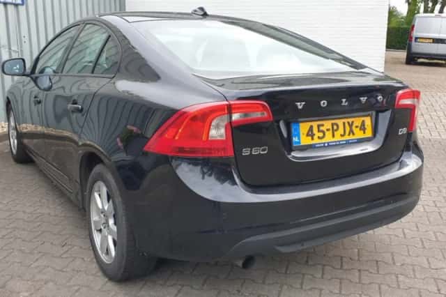 Volvo S60 (2011) thumbnail 6