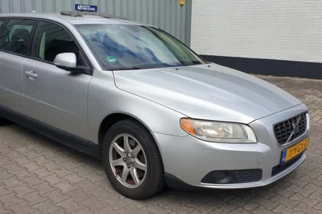Volvo V70 (2008) thumbnail 2