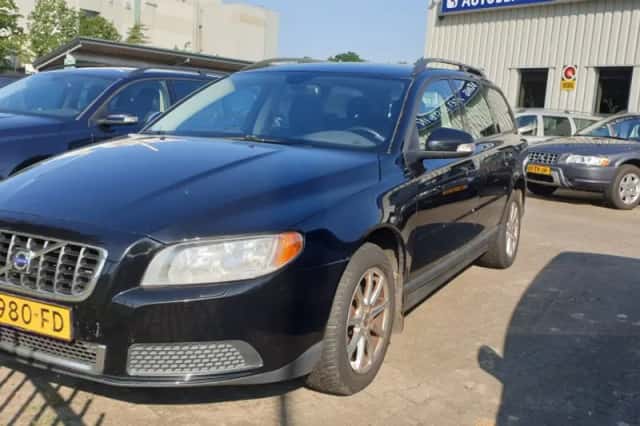Volvo V70 (2009) thumbnail 1